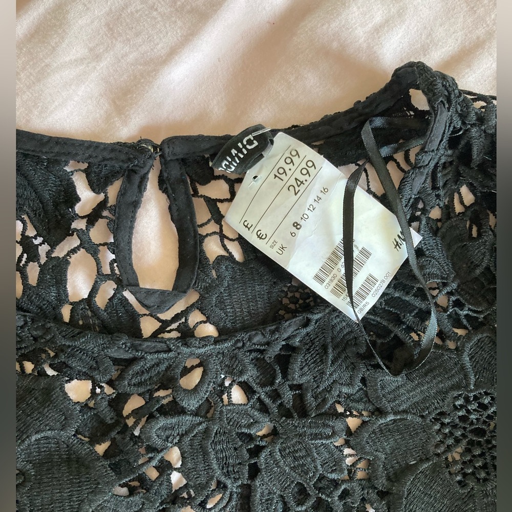H&M brand new black lace top in size 8 - Picture 5 of 8